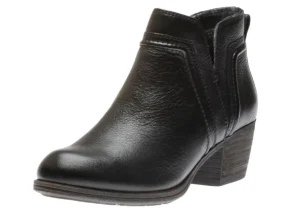 Anisa V-Cut Black Bootie