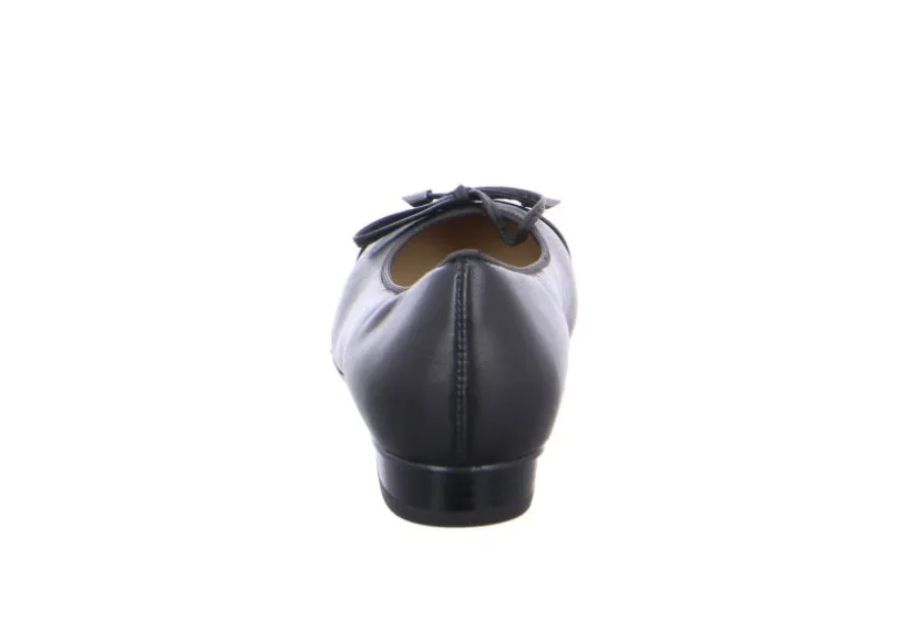 belinda_black_patent_5.webp Belinda Black Patent