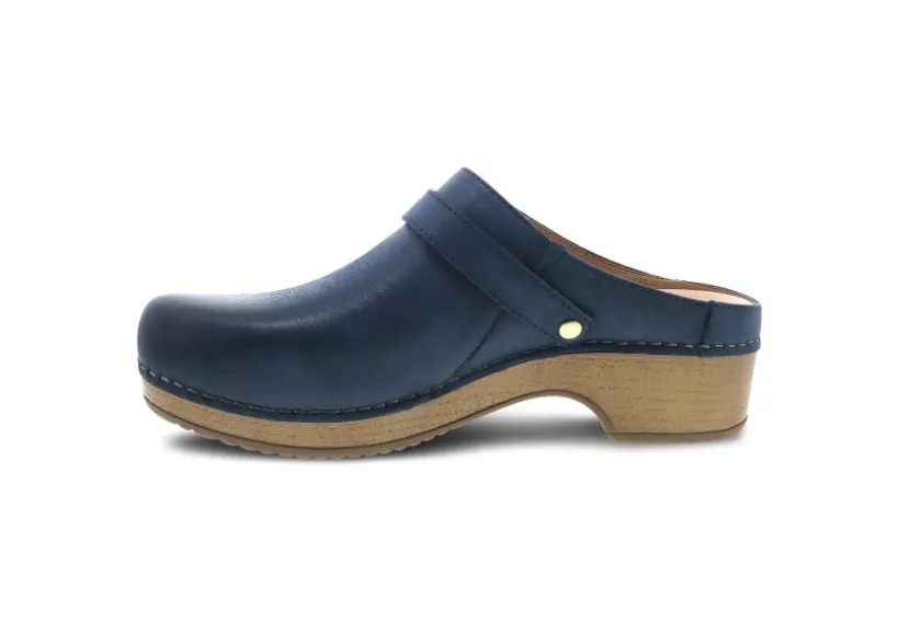 berry_navy_1.webp Berry Navy
