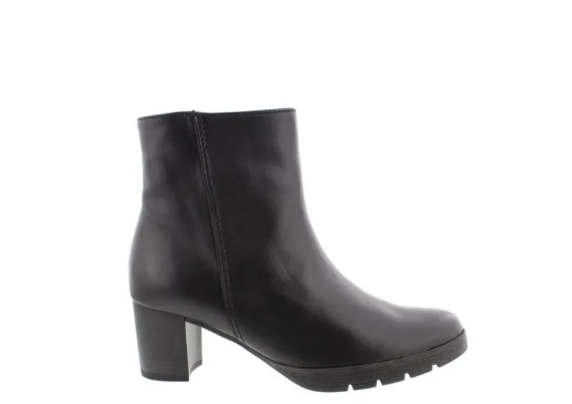 black_2.webp Black