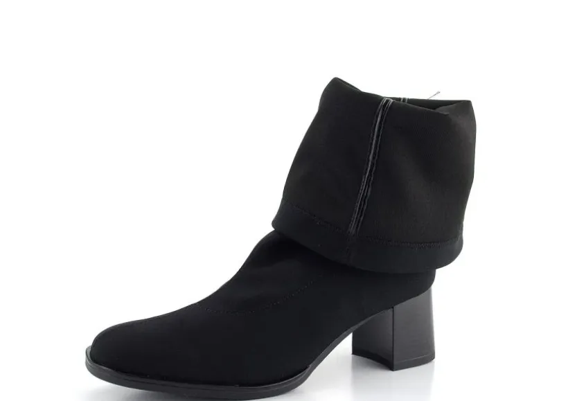 bradbury_black_2.webp Bradbury Black