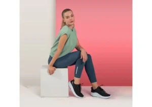 Danika Black Wide