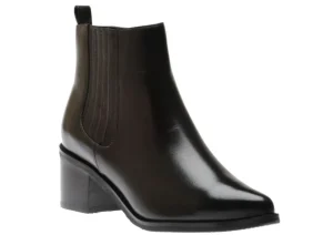 Elvina Black