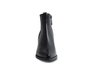 Elvina Black