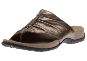 Gift 2 Cocoa Metallic Leather Thong Sandal