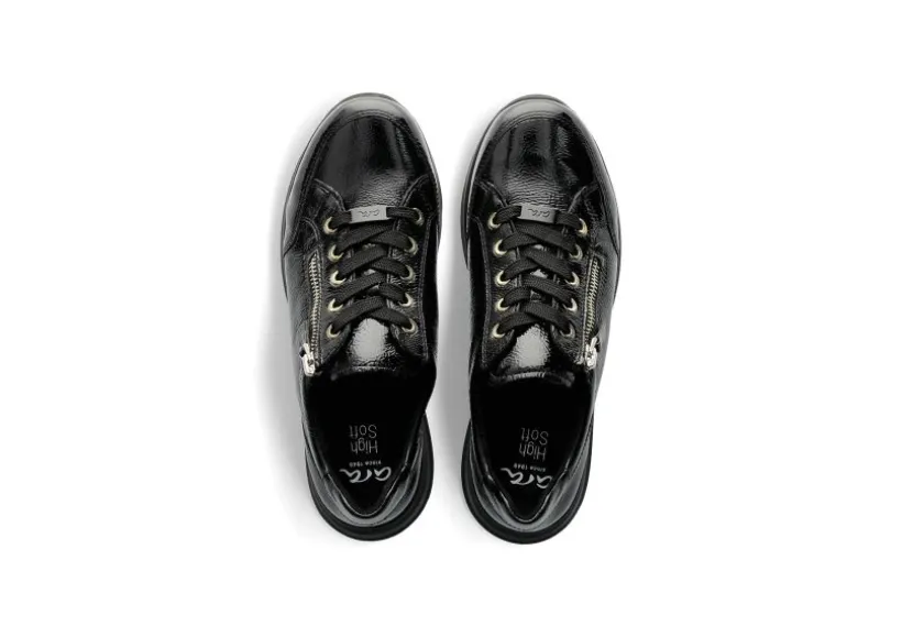 oleanna_black_patent_6.webp Oleanna Black Patent