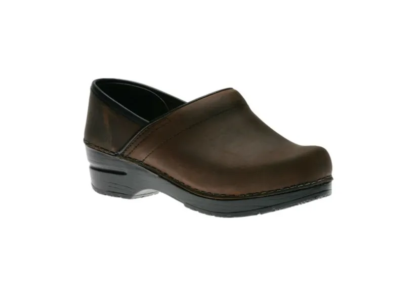 professional_antique_brow_0.webp Professional Antique Brown Oiled Leather Clog