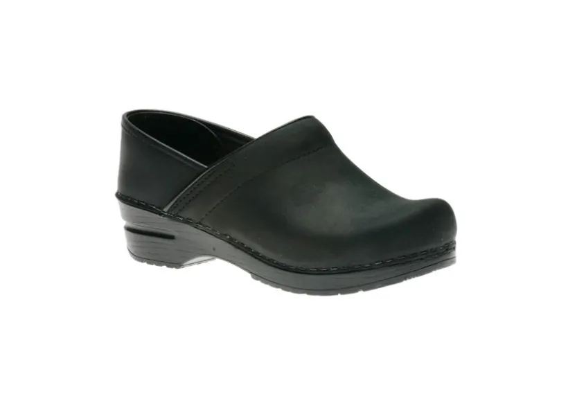 professional_oiled_black__0.webp Professional Oiled Black Leather Clog