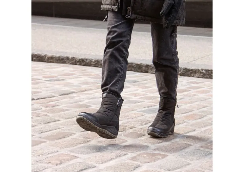 pyper_black_5.webp Pyper Black