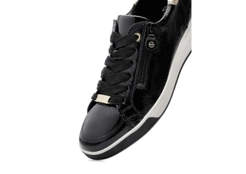 reilow_black_patent_1.webp Rei-Low Black Patent