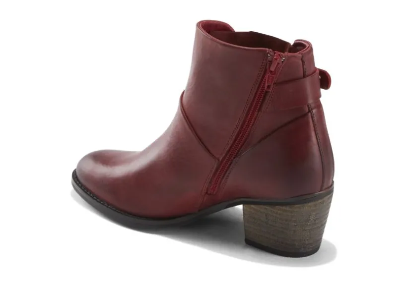 riverton_red_nb_2.webp Riverton Red Nb