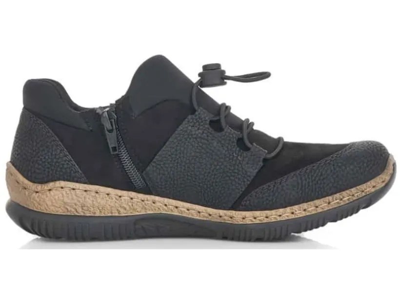 scuba_black_slipon_bungee_1.webp Scuba Black Slip-On Bungee Sneaker